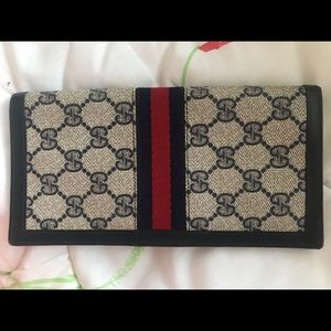 Vintage Gucci Men’s / Women’s Long Wallet Leather